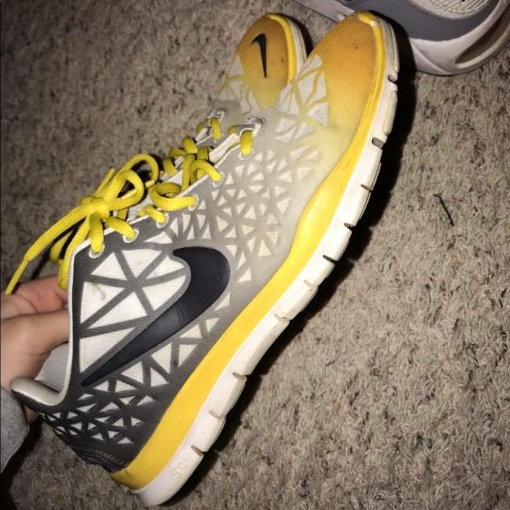 Nike tennis shoes